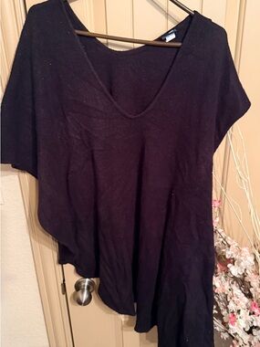 croft & barrow Black V-Neck Flowing cape